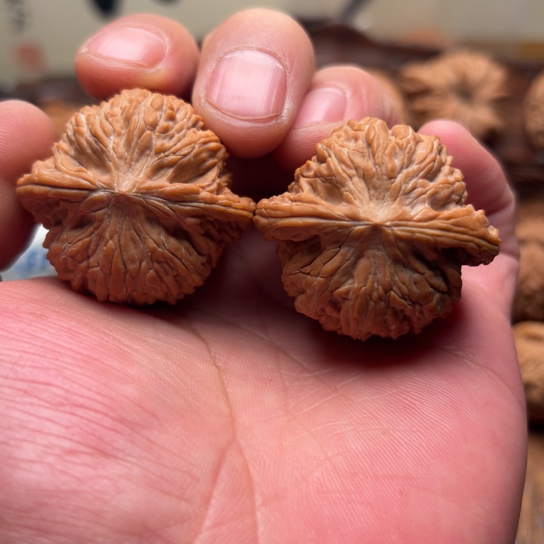 文玩核桃把件房山一代磨