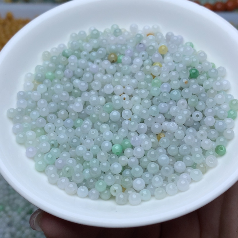 【闪购商品】翡翠手链未镶嵌卡3.8冰绿白100颗