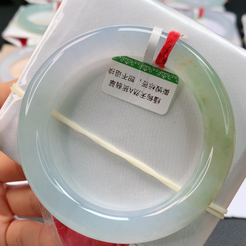【闪购商品】翡翠手镯未镶嵌天然翡翠手镯