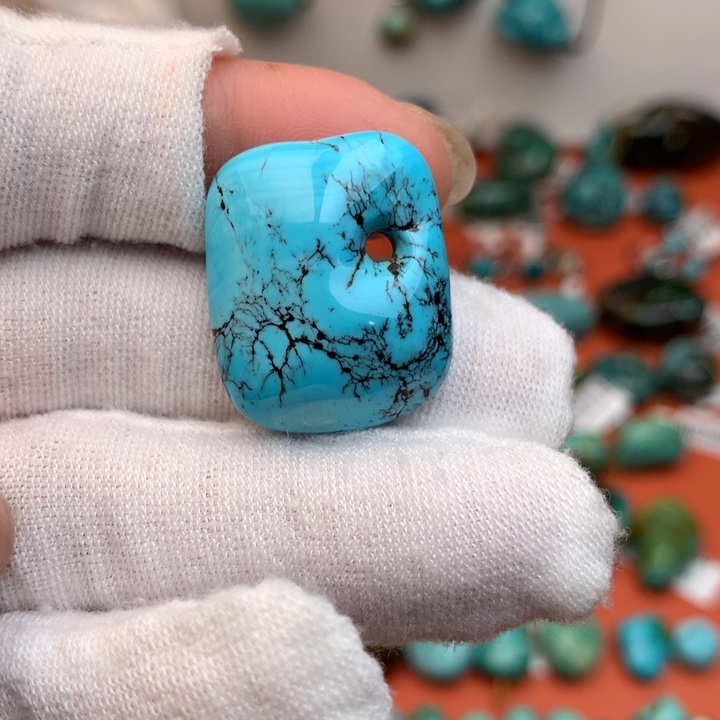 绿松石未镶嵌珠宝奇石