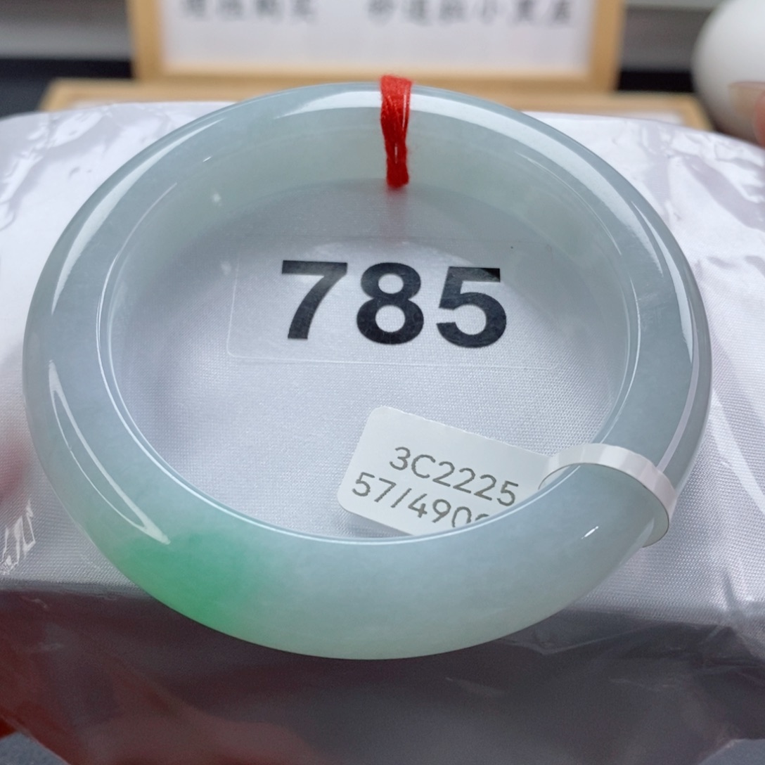 翡翠手镯未镶嵌天然A货翡翠手镯