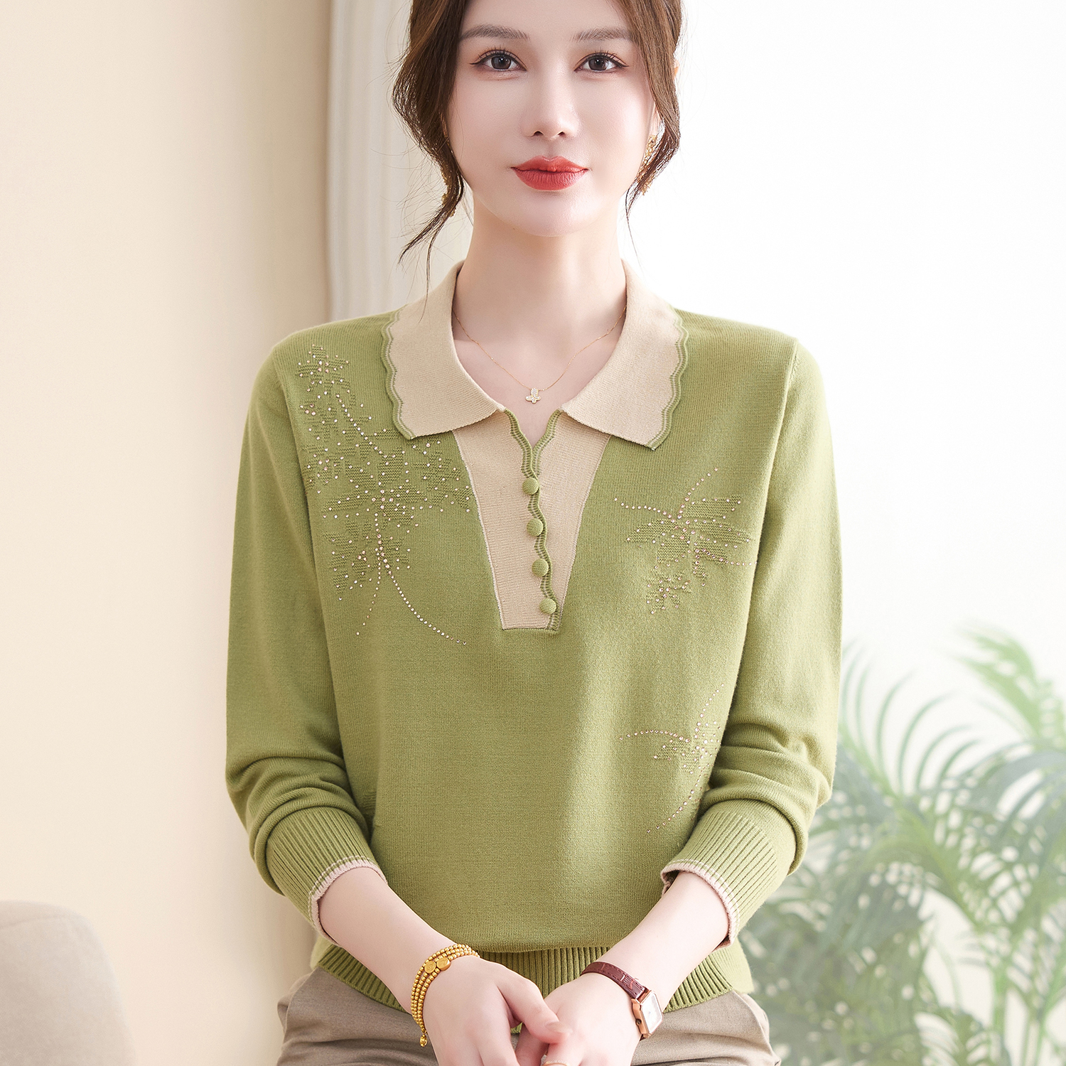 中老年人女装翻领小衫洋气时尚妈妈装春秋新款针织打底衫宽松上衣