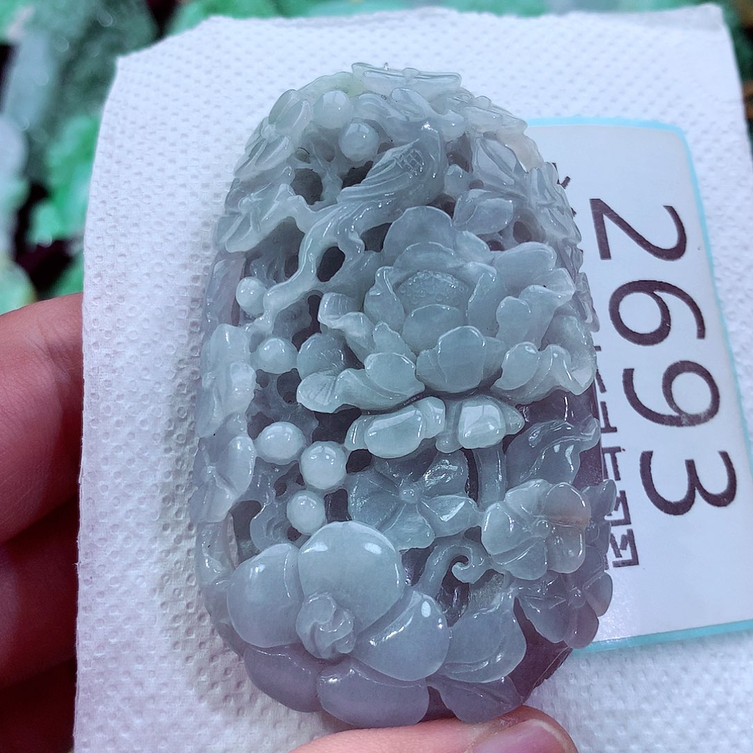 吊坠(不含链)未镶嵌翡翠