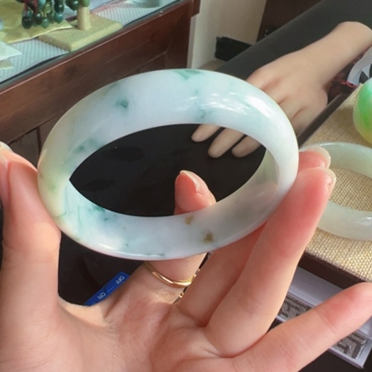 翡翠手镯未镶嵌58m m m m m