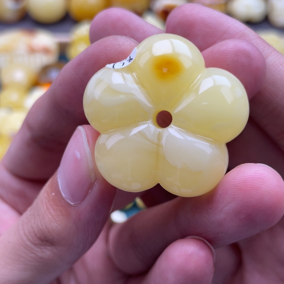 琥珀未镶嵌裸石蜜蜡