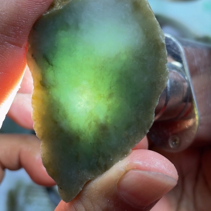 翡翠吊坠(不含链)未镶嵌天然翡翠边角料