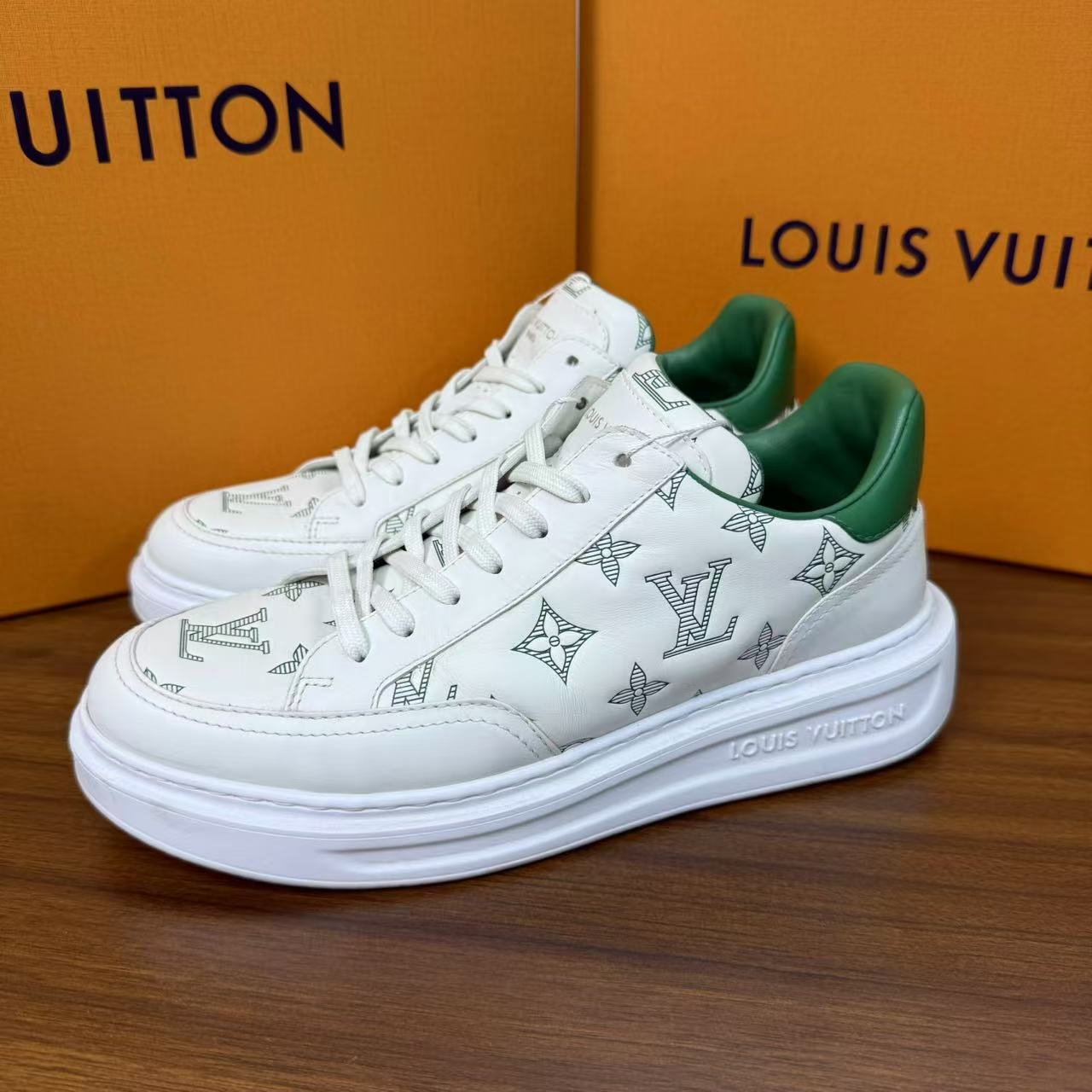 【海蜀黍特惠】LouisVuitton/路易威登经典白绿松糕鞋休闲板鞋