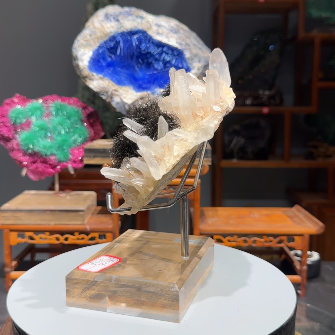 羽****顺精品奇石摆件精品