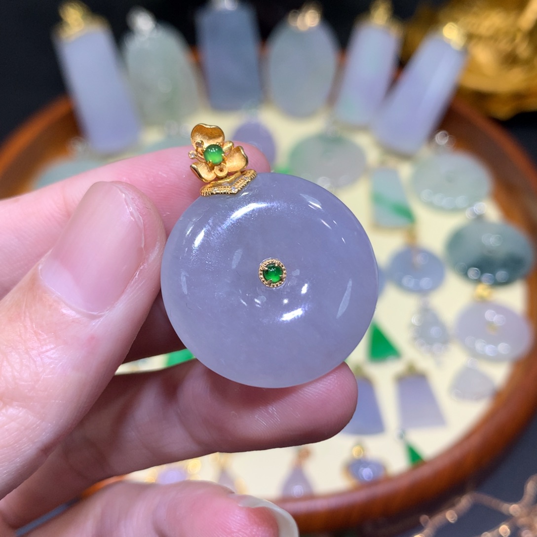 翡翠吊坠(不含链)18K金镶嵌