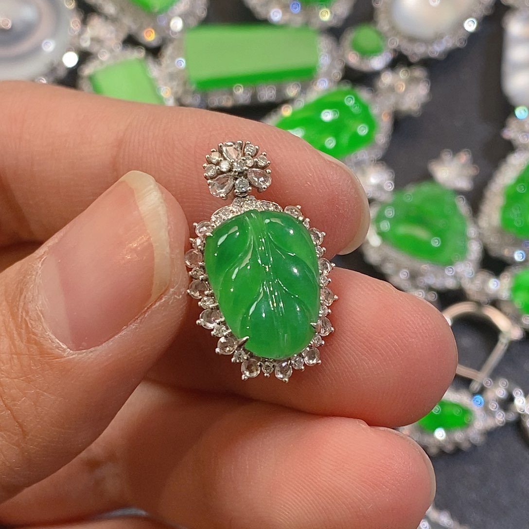 翡翠颈饰18K金镶嵌天然缅甸A货翡翠