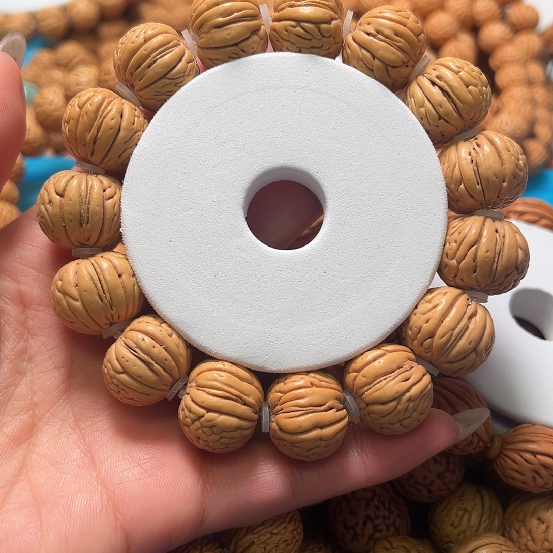 吊坠桃核白月光19