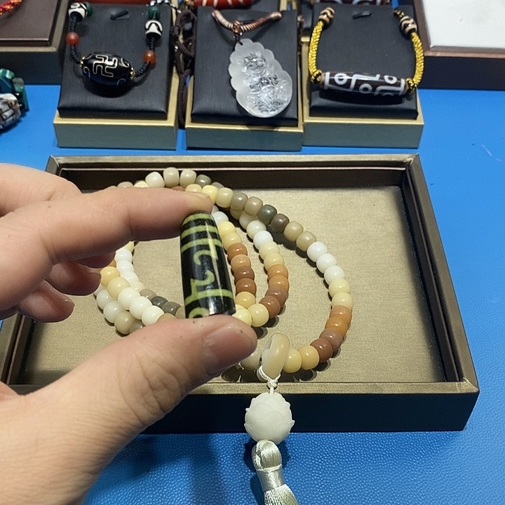 玛瑙/玉髓颈饰未镶嵌9