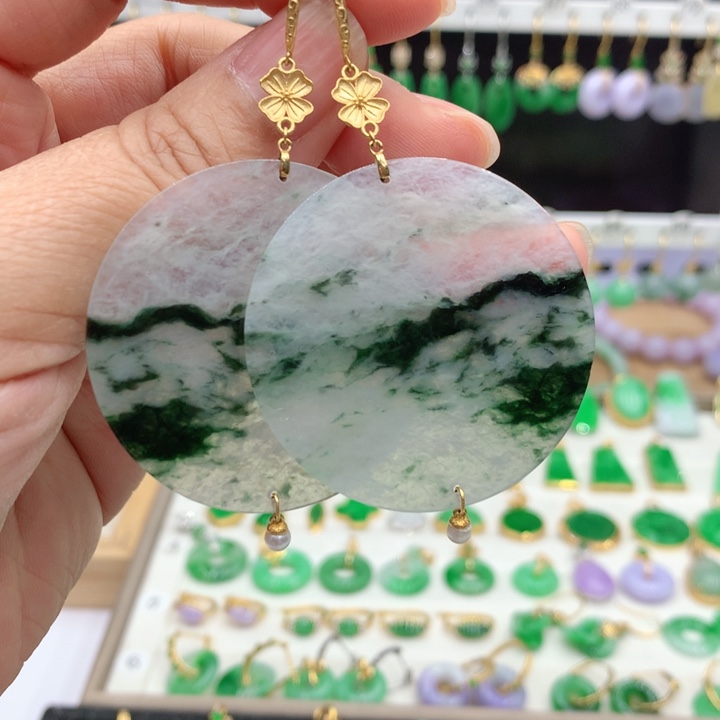 翡翠18K金镶嵌耳饰的