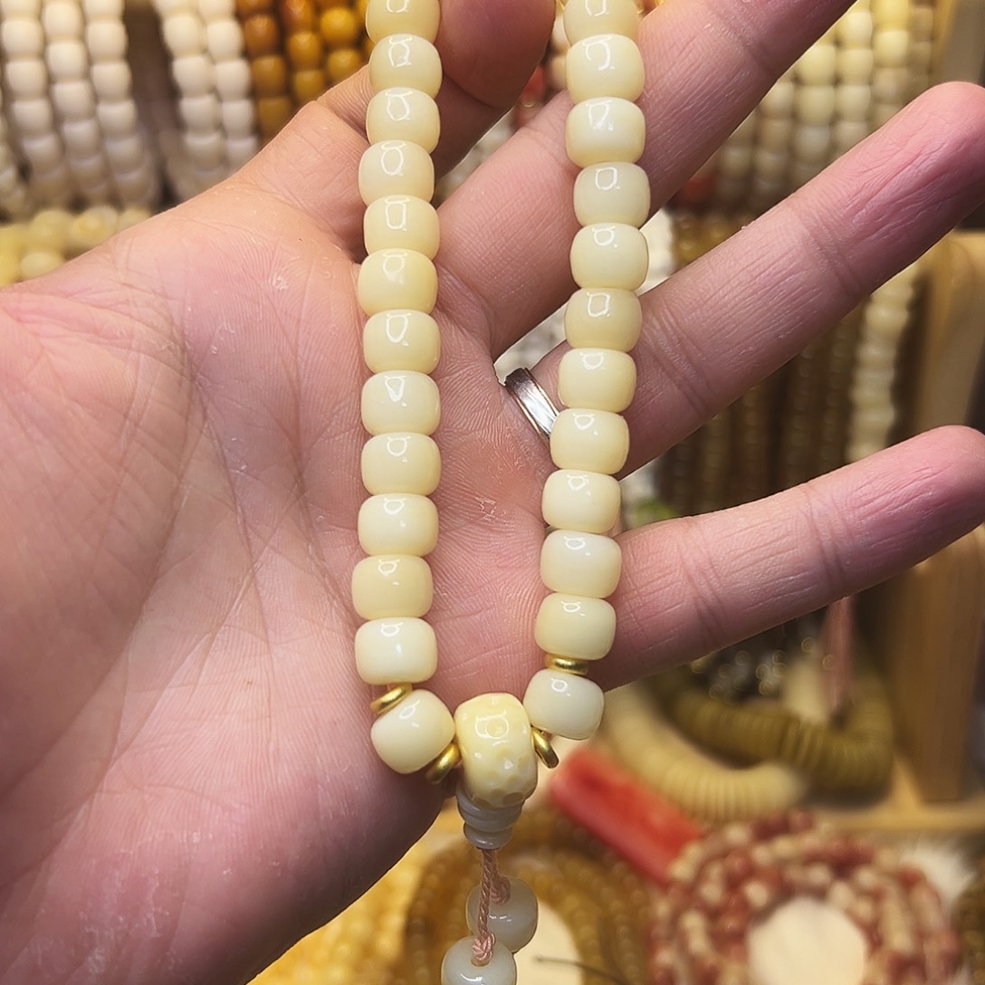 桃核把件1.0驼牙手持