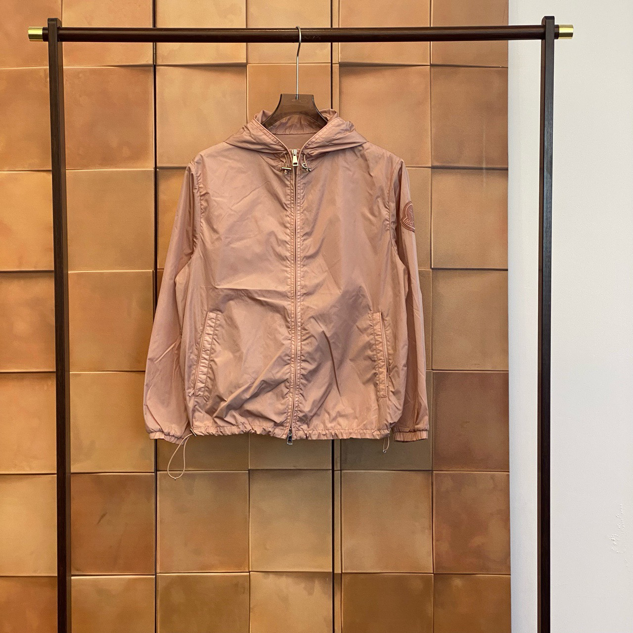 Moncler Alexandrite粉色刺绣徽标冲锋衣/1码/99新/29181