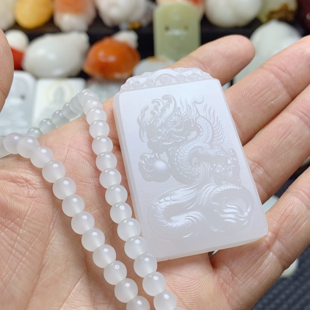 生肖龙牌和链子一套