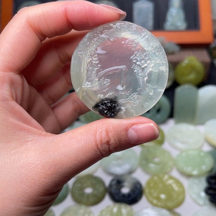 岫玉吊坠(赠链)未镶嵌隐*