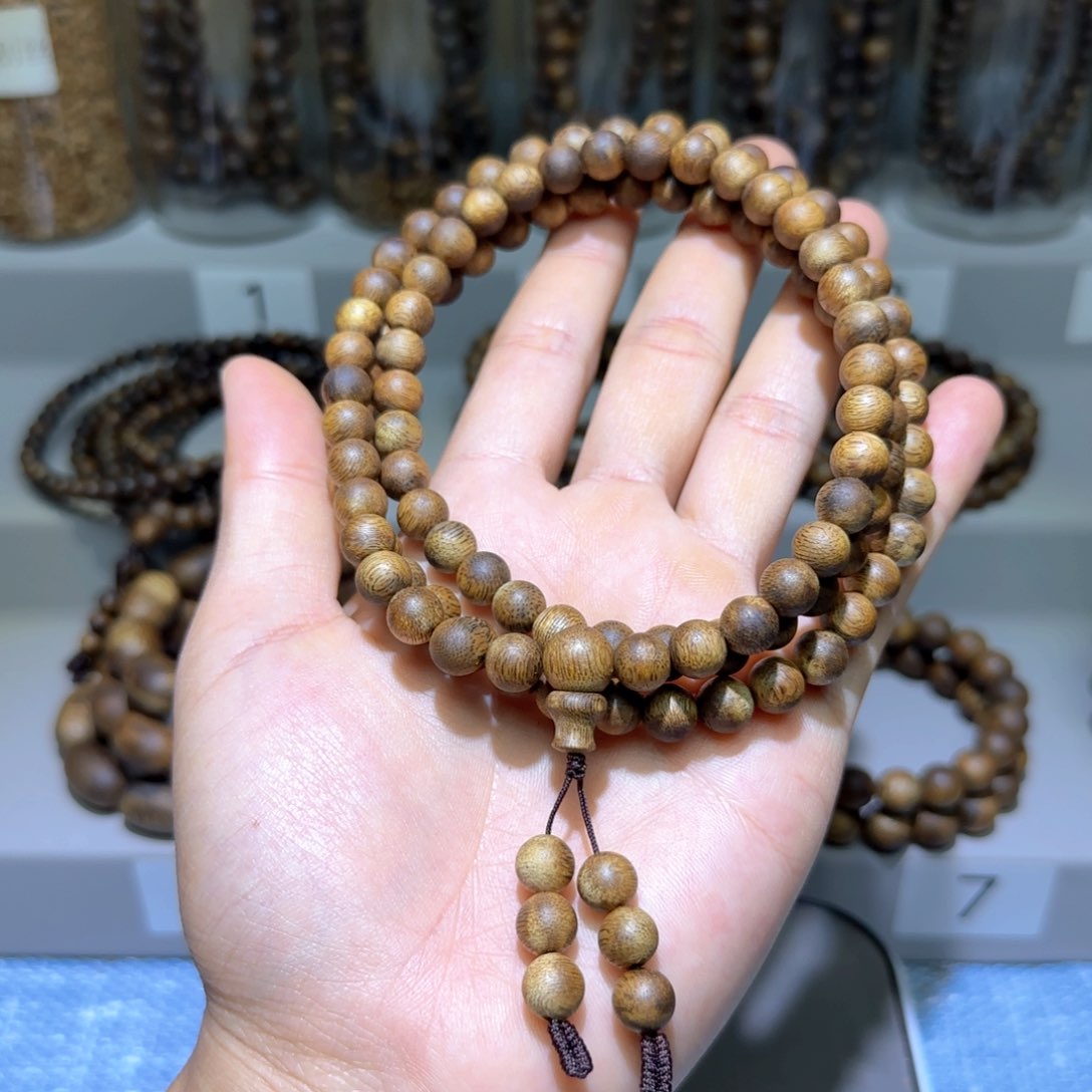 手串沉香海南乌身白棋0.8多圈23+