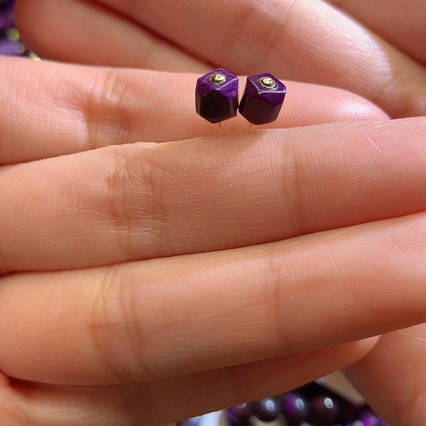 【闪购商品】苏纪石（舒俱来）耳钉18K金镶嵌