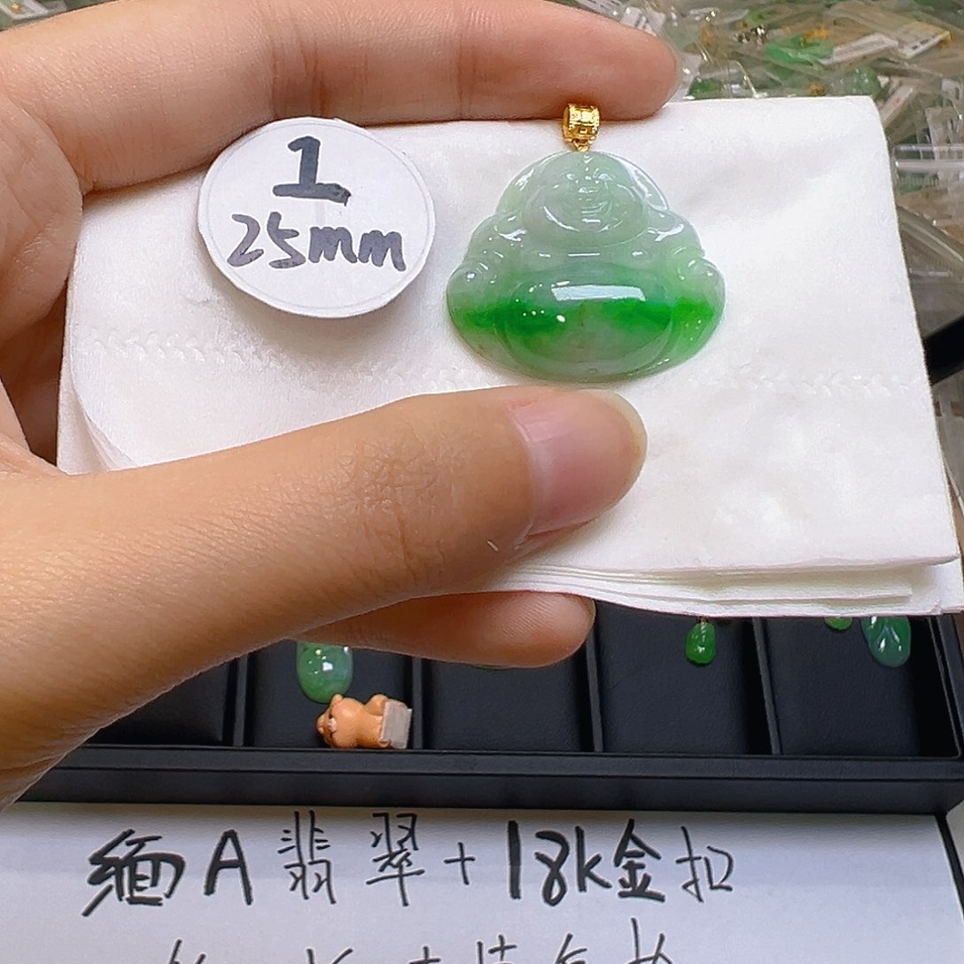 翡翠颈饰18K金镶嵌翡翠
