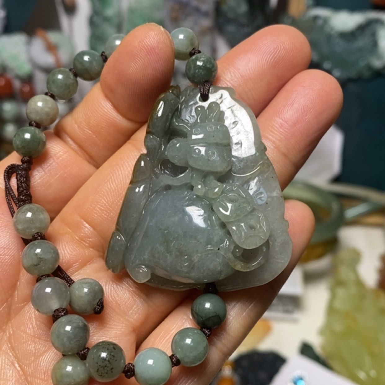 【闪购商品】翡翠吊坠(赠链)未镶嵌