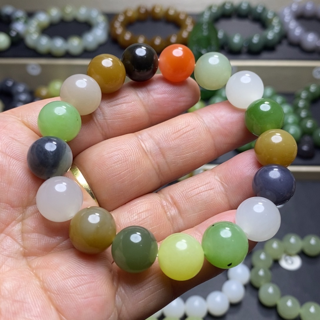 和田玉手串未镶嵌