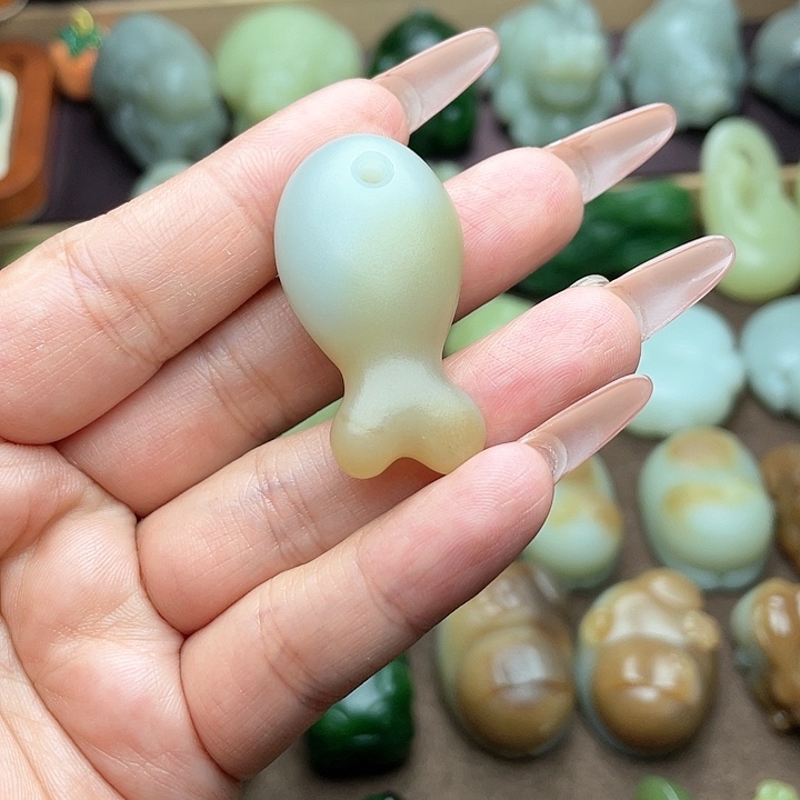 【闪购商品】颈饰未镶嵌和田玉招**宝