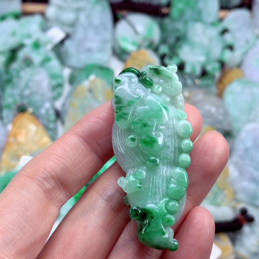 【闪购商品】翡翠吊坠(不含链)未镶嵌