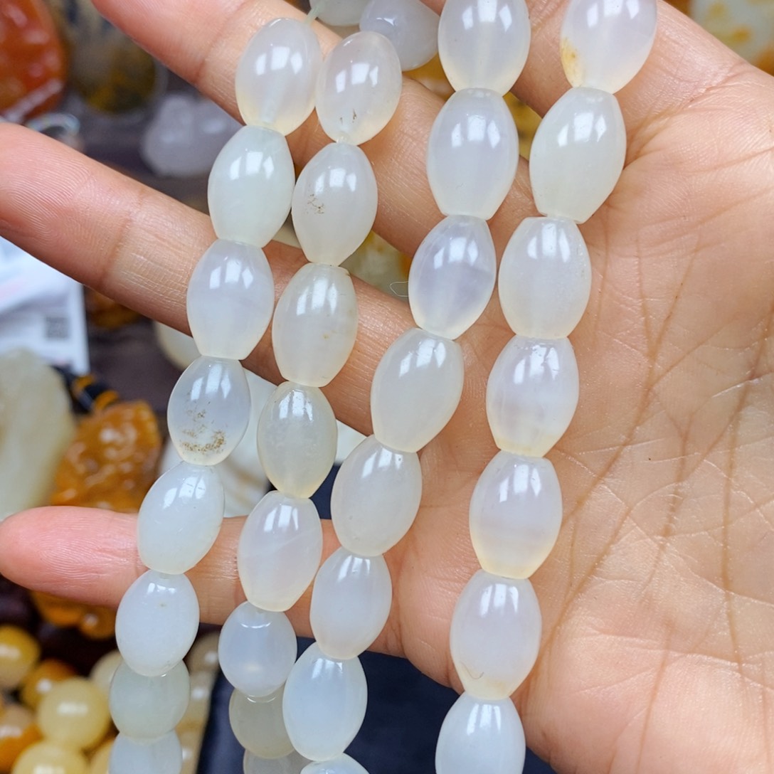 石英质玉（黄龙玉）颈饰9K金镶嵌