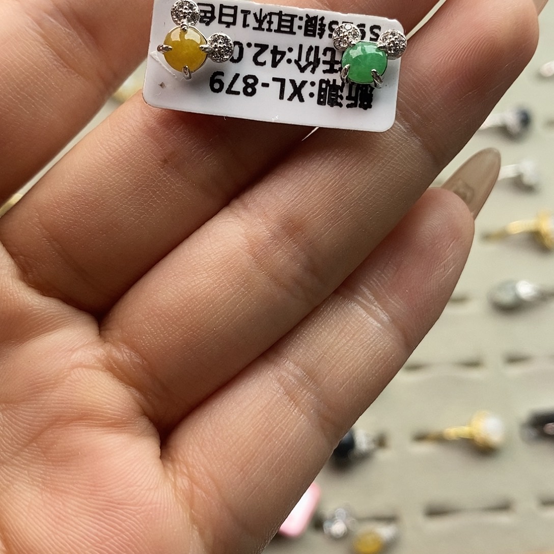 翡翠未镶嵌戒指翡翠