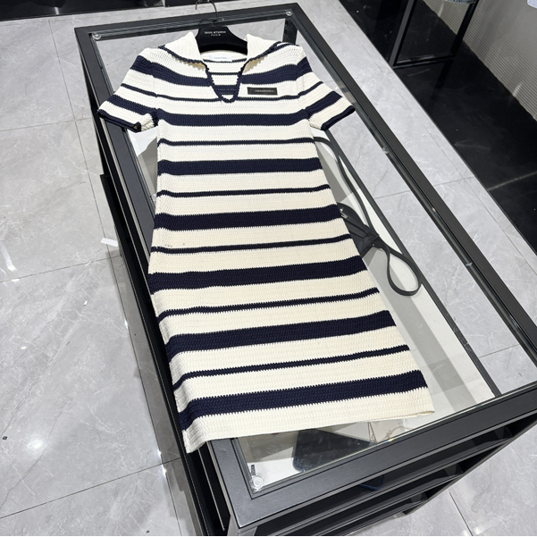 25年春装新款女装 气质蓝白条纹撞色时尚显瘦连衣裙-24060