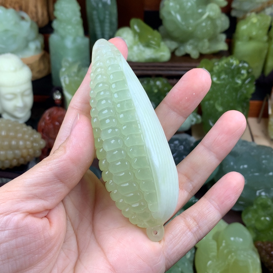 未镶嵌岫玉手把件