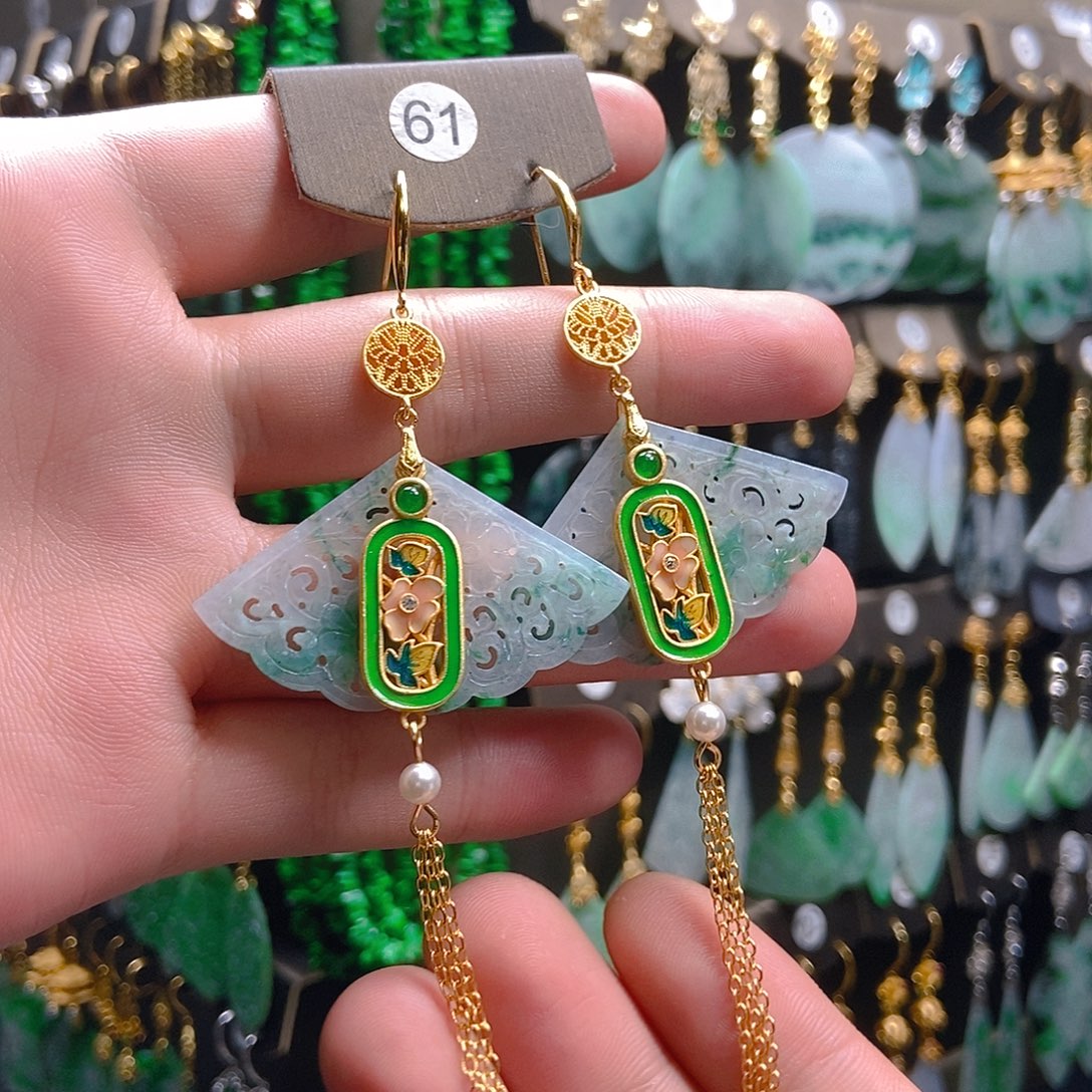 翡翠未镶嵌耳饰翡翠