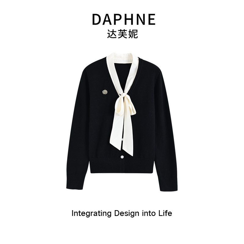 Daphne/达芙妮 秋季时尚小香风设计感飘带V领针织羊毛上衣1477