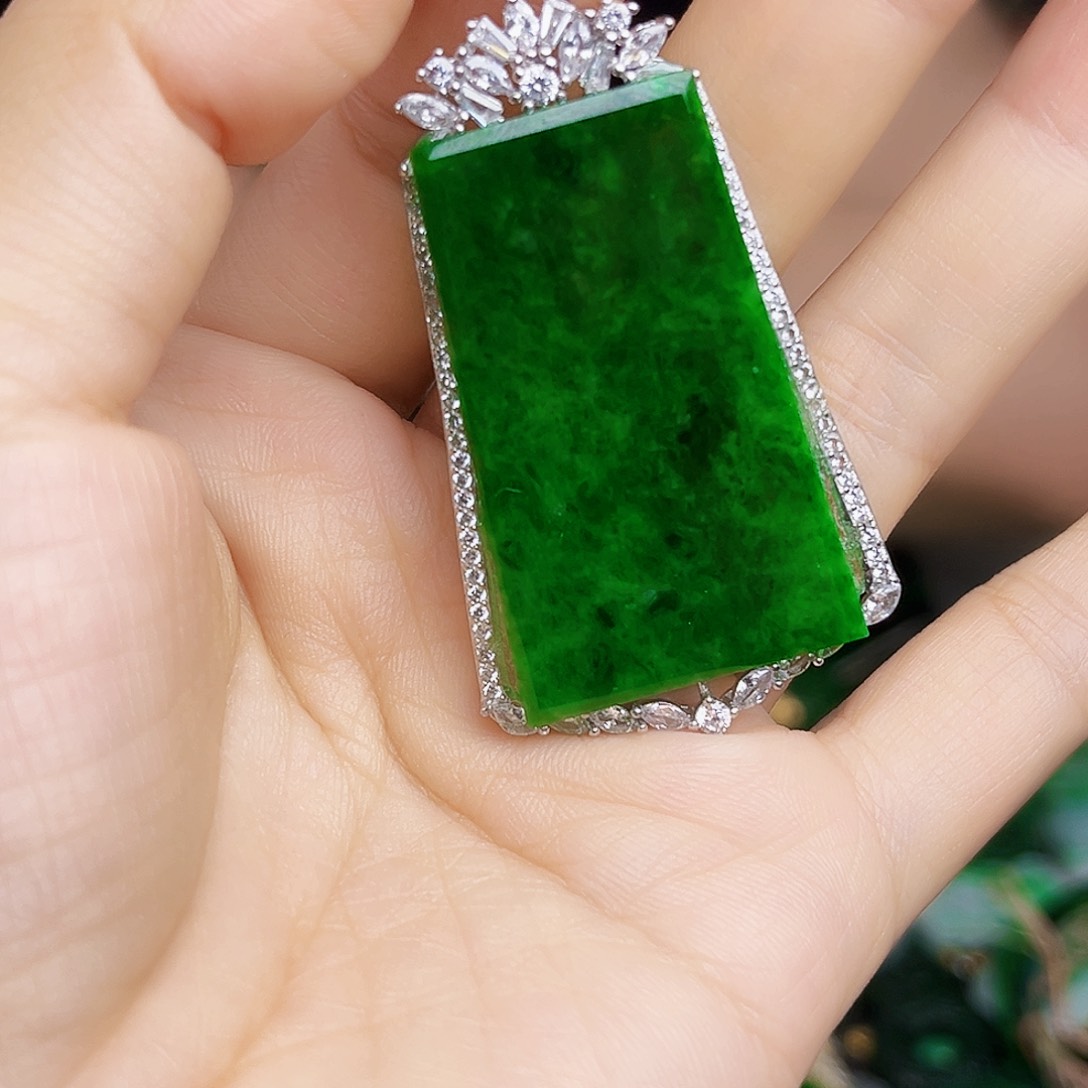 翡翠银S925镶嵌颈饰多样性