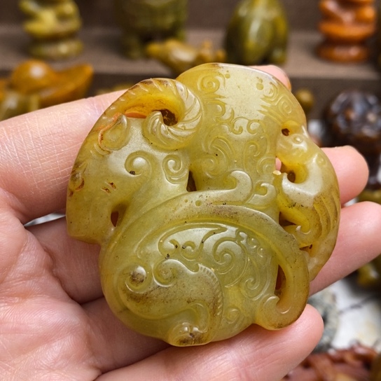 蛇纹石玉未镶嵌颈饰109