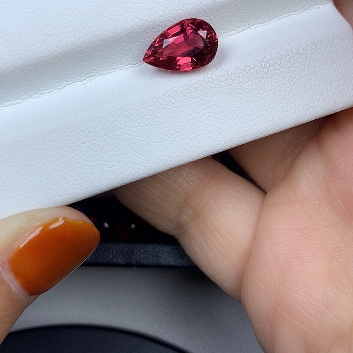 碧玺未镶嵌裸石3.1ct红碧玺