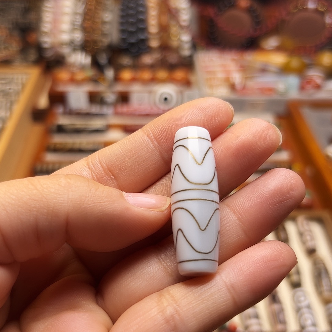 杰***爷玛瑙/玉髓未镶嵌颈饰