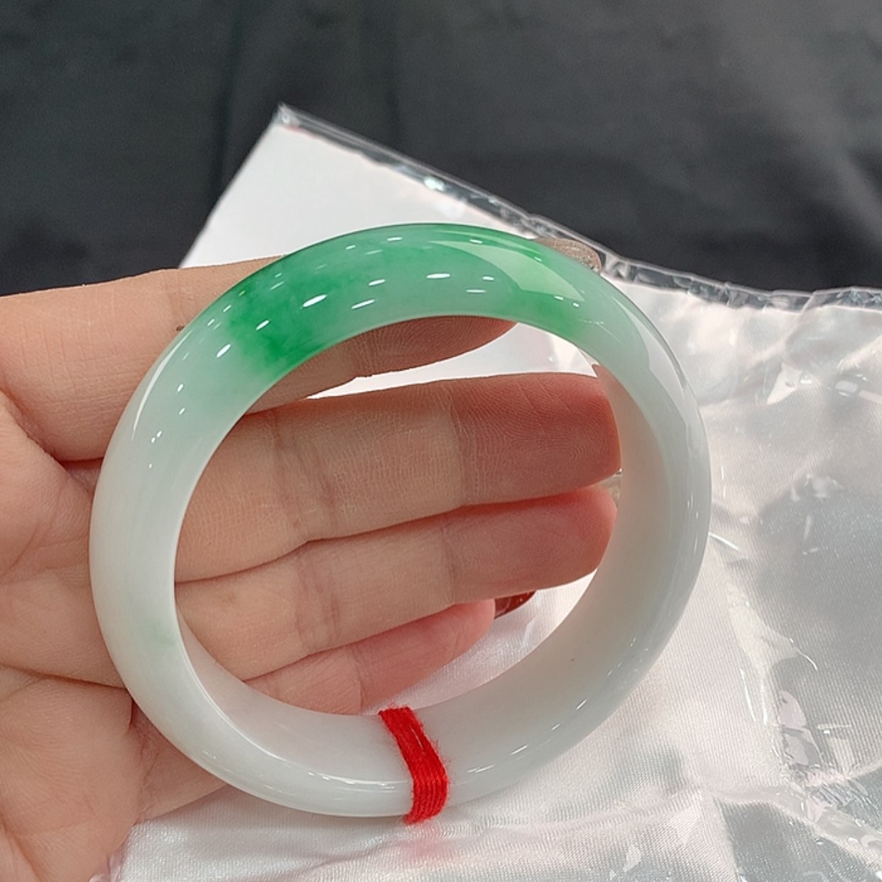 【闪购商品】翡翠手镯未镶嵌58，57/58