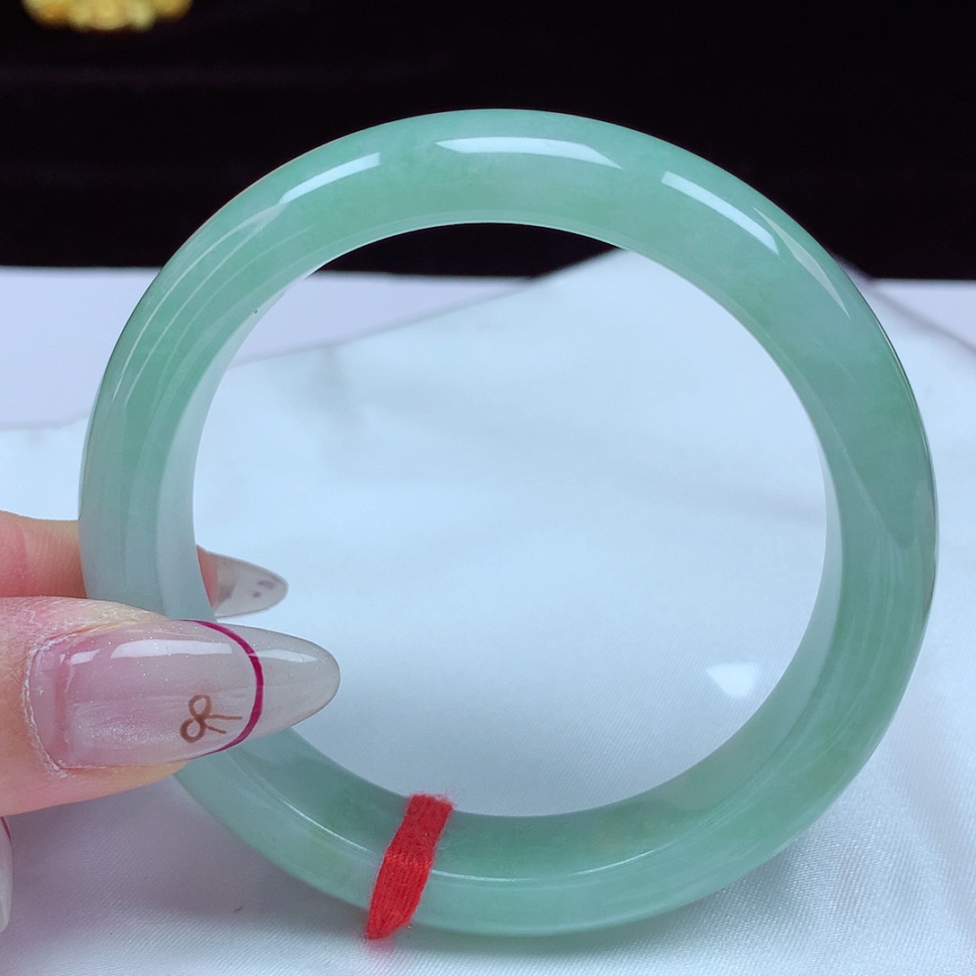 翡翠手镯未镶嵌57圈