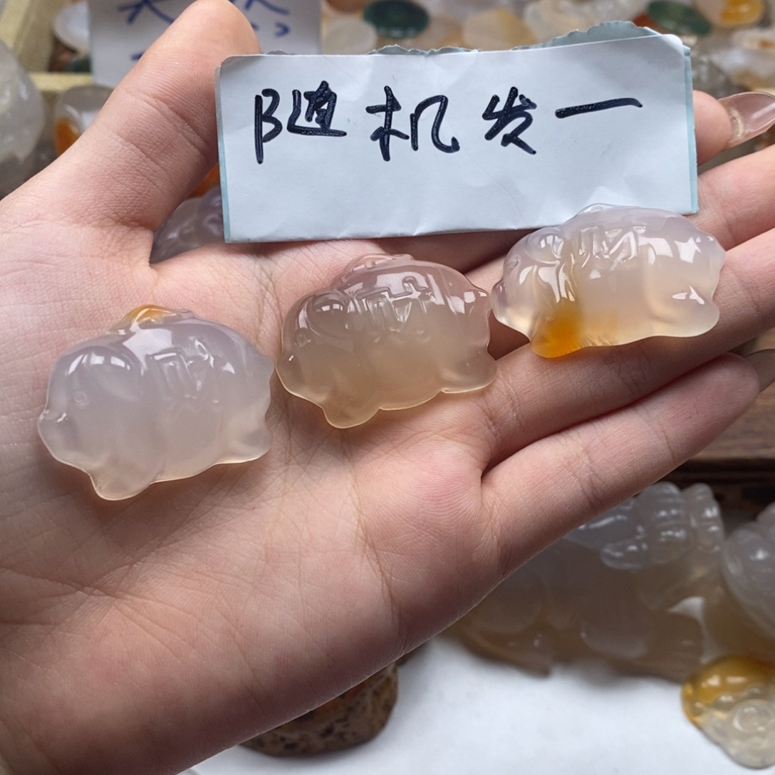 玛瑙/玉髓未镶嵌颈饰