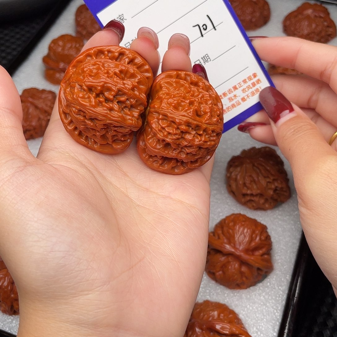 桃核吊坠41白狮子701