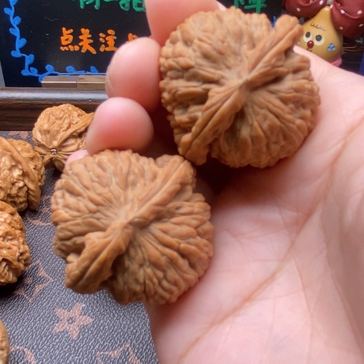 吊坠文玩核桃白狮36