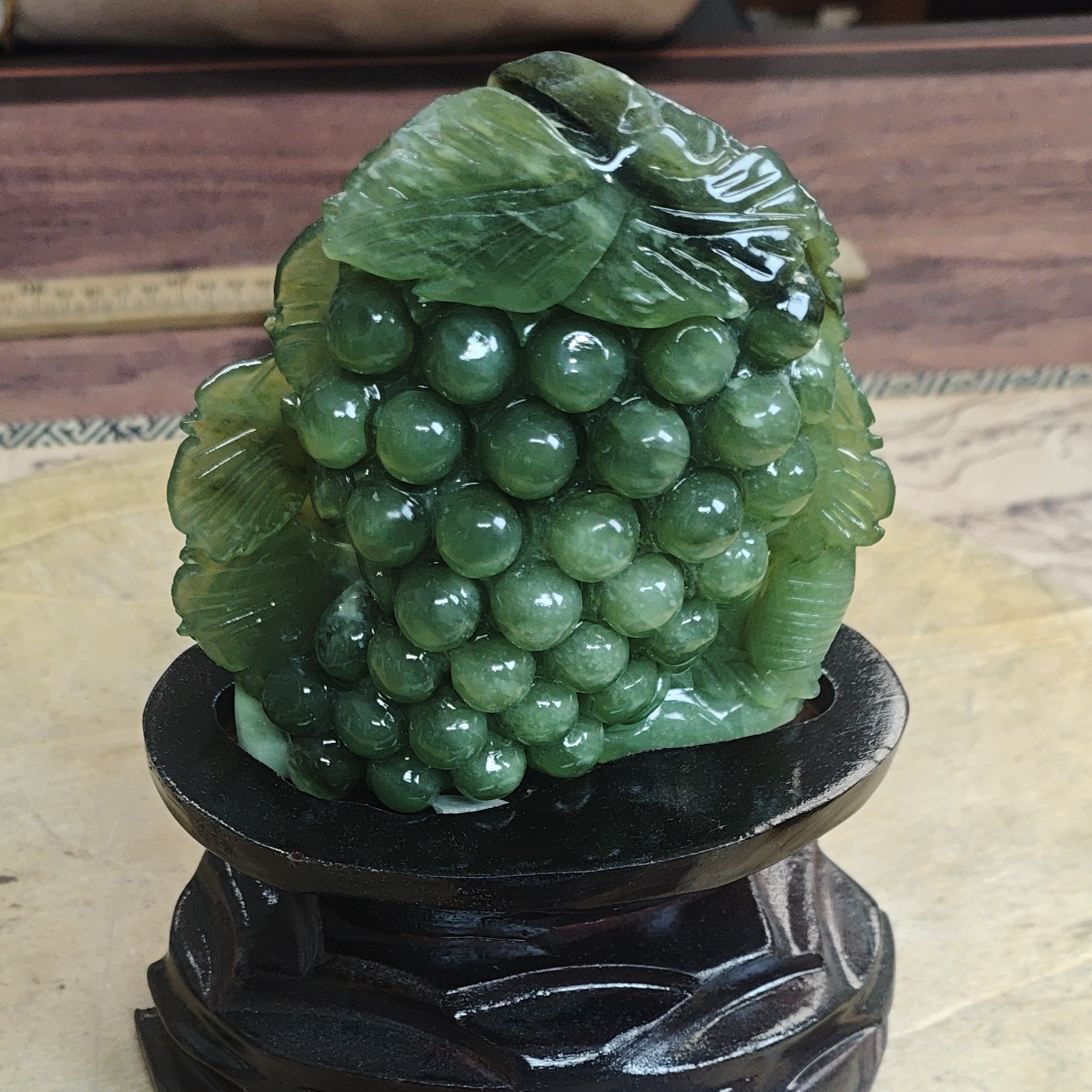 玉岫岩料手工雕刻居家装饰高端摆件一物一图1046