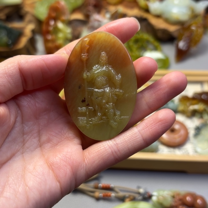 蛇纹石玉未镶嵌珠宝奇石