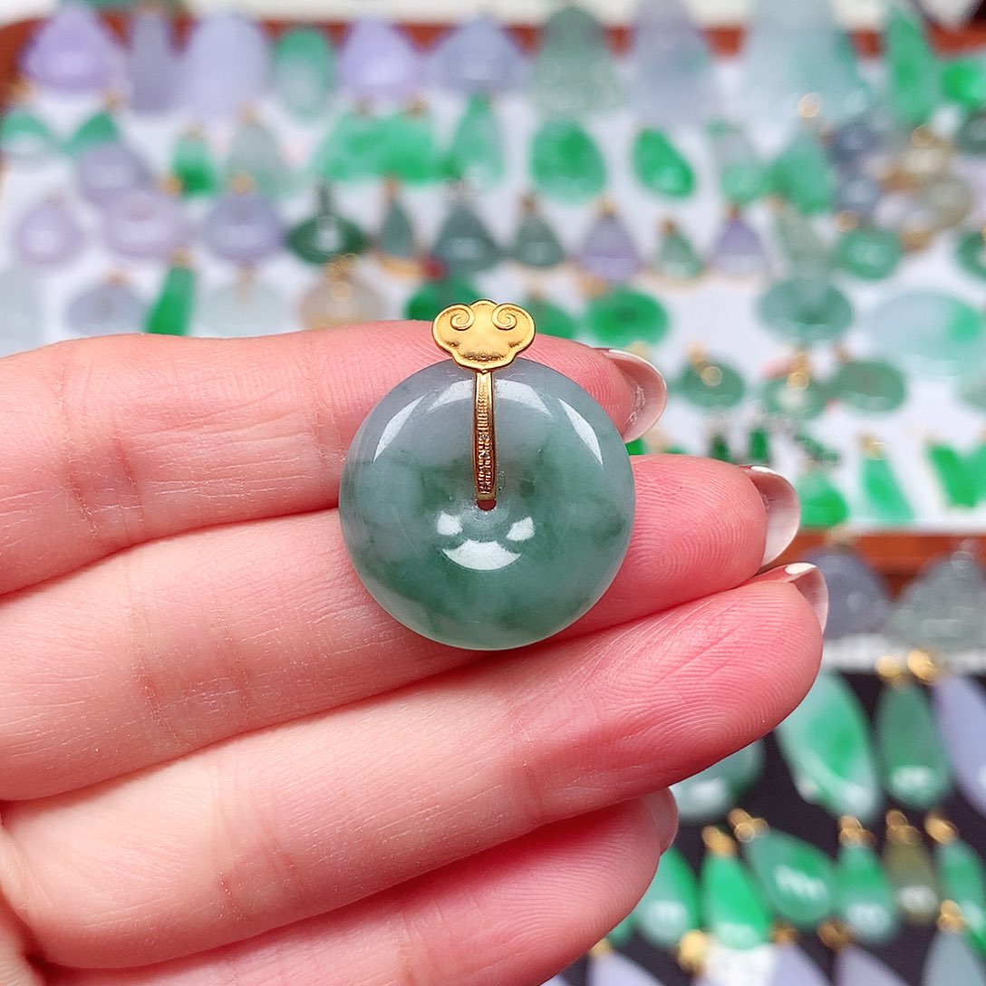 翡翠颈饰18K金镶嵌天然翡翠A货