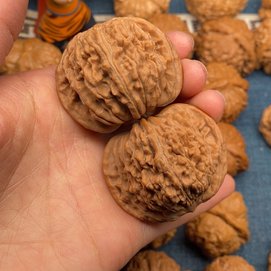 文玩核桃把件45正版汉高楼精配