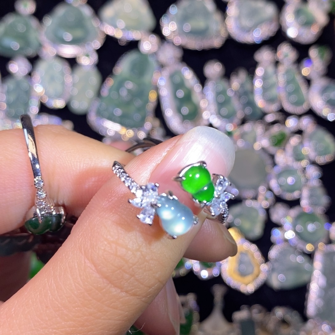 翡翠未镶嵌颈饰天然