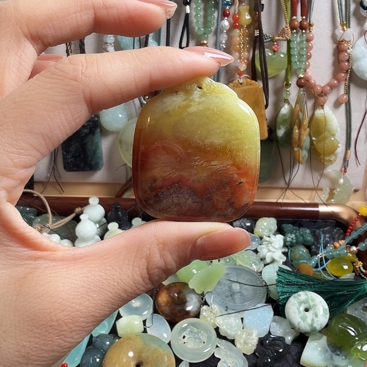 福****蛇纹石玉合金颈饰