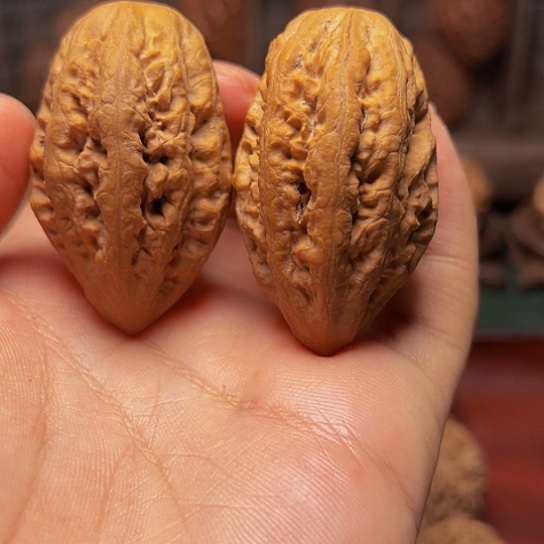 文玩核桃吊坠通天塔